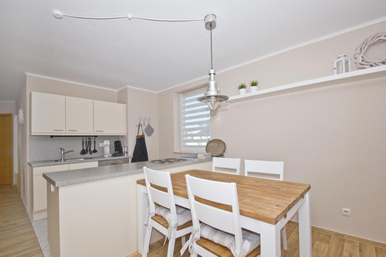 Ferienwohnung Mit Balkon, Gratis Nutzung Vom Ahoi Erlebnisbad Und Sauna In Sellin - Haus Strandeck Fewo 20 Goehren  Εξωτερικό φωτογραφία